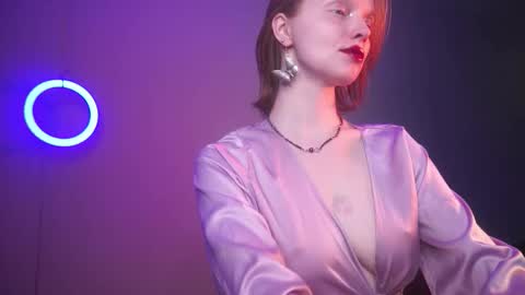        im expecting 350 thumbs up on my altar   online show from 09-13-25, 10:09