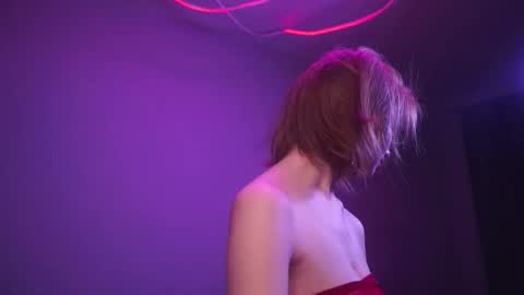        im expecting 350 thumbs up on my altar   online show from 09-29-25, 10:14