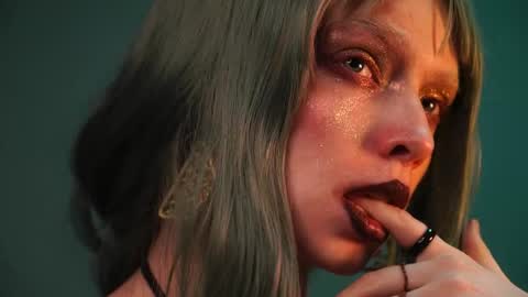        im expecting 350 thumbs up on my altar   online show from 04-21-26, 02:51