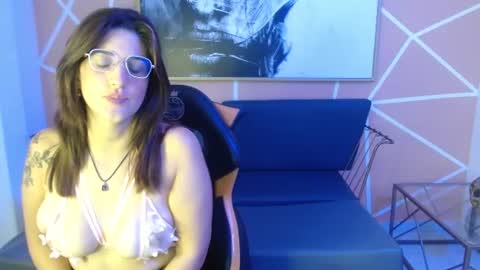 Snapshot of ginger_vanessa chatting on 08-04-26, 01:25 Vanessa online show from 08-04-26, 01:25
