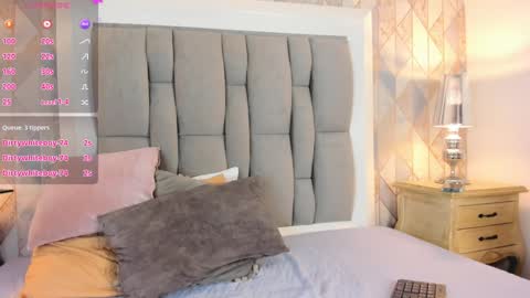 Snapshot of ginger_violetta chatting on 12-18-24, 07:41 Ginger online show from 12-18-24, 07:41