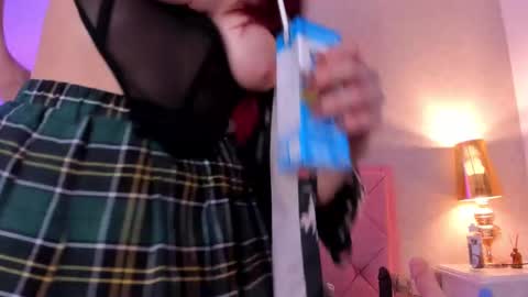 Snapshot of ginger_violetta chatting on 02-19-25, 09:14 Ginger online show from 02-19-25, 09:14