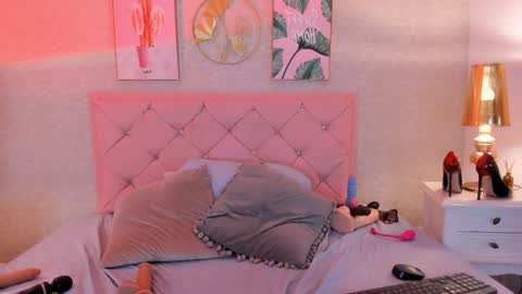 Snapshot of ginger_violetta chatting on 03-02-25, 10:48 Ginger online show from 03-02-25, 10:48