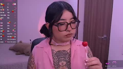 Snapshot of ginmeowuwu chatting on 05-19-26, 05:52 ginmeowuwu online show from 05-19-26, 05:52