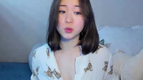 Snapshot of ginnycherry chatting on 04-18-26, 01:53 Ginny online show from 04-18-26, 01:53