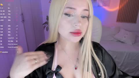 Kendall online show from 01-18-25, 04:31