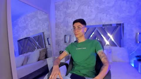 Gio Carangi online show from 02-18-26, 04:08