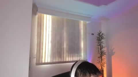 Snapshot of gio_russo chatting on 06-15-26, 09:06 GioRusso online show from 06-15-26, 09:06