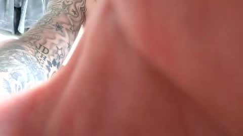 Snapshot of giordano4life chatting on 10-22-25, 06:51 TheHoeD online show from 10-22-25, 06:51