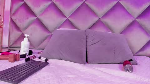 giorgia online show from 12-17-24, 02:12