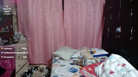 Mary online show from 11-26-25, 05:08