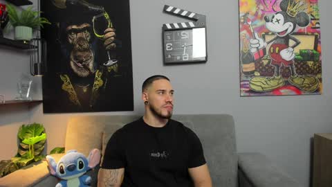 Snapshot of giorgio_leone2 chatting on 02-06-25, 04:10 Giorgio leone online show from 02-06-25, 04:10