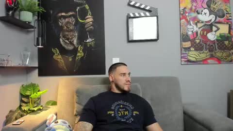 Snapshot of giorgio_leone2 chatting on 02-18-25, 11:30 Giorgio leone online show from 02-18-25, 11:30