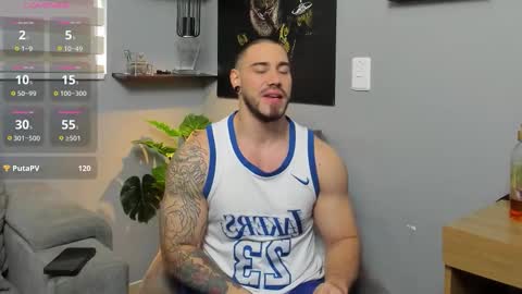 Snapshot of giorgio_leone2 chatting on 11-25-25, 05:57 Giorgio leone online show from 11-25-25, 05:57