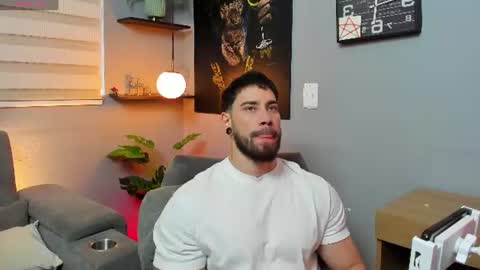 Snapshot of giorgio_leone2 chatting on 06-17-26, 08:54 Giorgio leone online show from 06-17-26, 08:54
