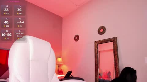 Snapshot of giovanna_oliveira chatting on 01-16-26, 04:49 Giovanna online show from 01-16-26, 04:49