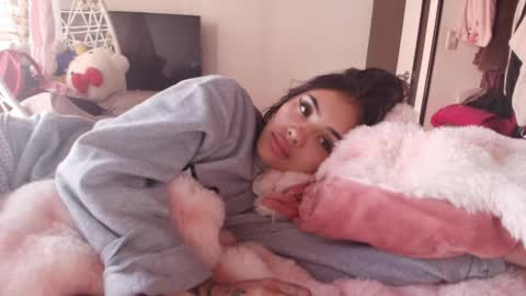giovanna_oliveria online show from 05-30-26, 08:39