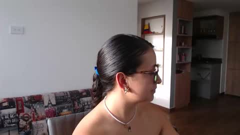 Snapshot of giovannabellucci chatting on 05-26-26, 10:17 Giovanna Bellucci online show from 05-26-26, 10:17