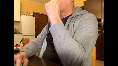 Snapshot of giovanni_1964 chatting on 12-22-24, 04:17 giovanni_1964 online show from 12-22-24, 04:17