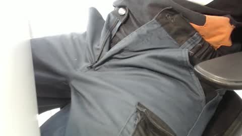 Snapshot of giovet chatting on 02-24-25, 10:26 giovet online show from 02-24-25, 10:26