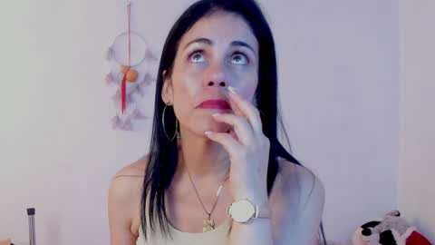 Girasol Walton online show from 01-07-25, 04:59