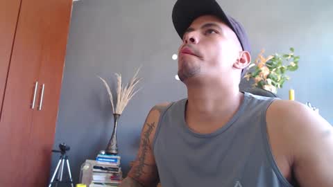 piggy boy online show from 01-12-25, 03:46