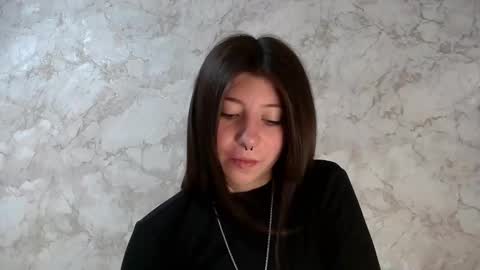 girl_cute007 online show from 04-05-26, 09:12