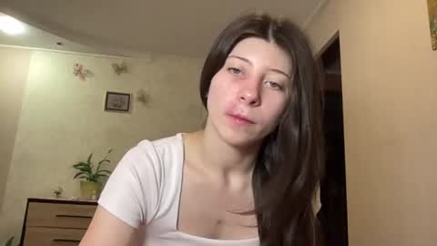 Snapshot of girl_cute007 chatting on 07-20-26, 07:16 girl_cute007 online show from 07-20-26, 07:16