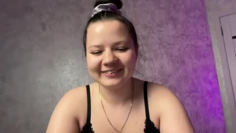 Snapshot of girl_cute07 chatting on 07-10-26, 02:49 girl_cute07 online show from 07-10-26, 02:49