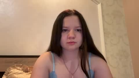 Snapshot of girl_cute07 chatting on 07-18-26, 07:17 girl_cute07 online show from 07-18-26, 07:17