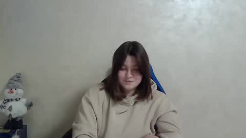 Snapshot of girl_leya chatting on 12-14-24, 11:23 girl_leya online show from 12-14-24, 11:23