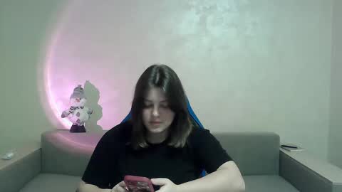 Snapshot of girl_leya chatting on 12-17-24, 11:16 girl_leya online show from 12-17-24, 11:16