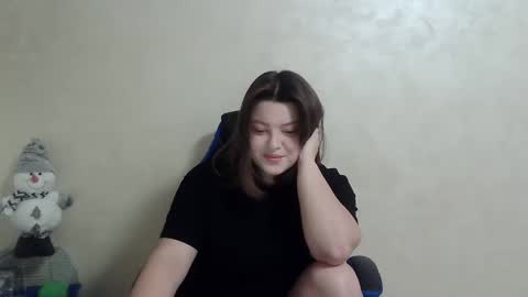 Snapshot of girl_leya chatting on 12-22-24, 11:09 girl_leya online show from 12-22-24, 11:09