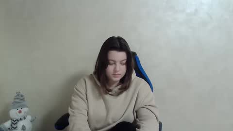 Snapshot of girl_leya chatting on 12-31-24, 02:19 girl_leya online show from 12-31-24, 02:19