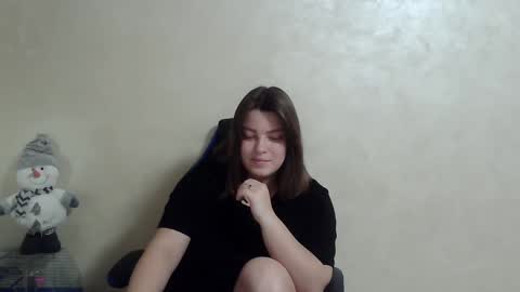 Snapshot of girl_leya chatting on 01-05-25, 11:22 girl_leya online show from 01-05-25, 11:22