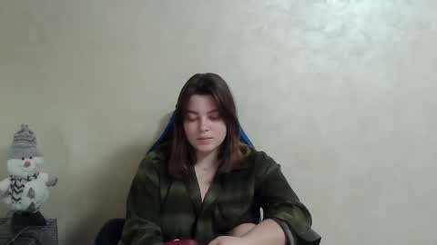 Snapshot of girl_leya chatting on 01-19-25, 11:00 girl_leya online show from 01-19-25, 11:00