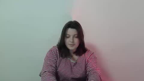 Snapshot of girl_leya chatting on 10-25-25, 06:57 girl_leya online show from 10-25-25, 06:57