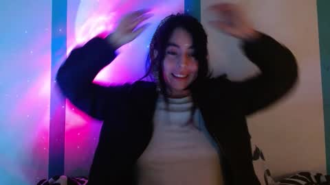 Snapshot of girl_marvel1 chatting on 09-29-25, 04:50 Alejandra online show from 09-29-25, 04:50