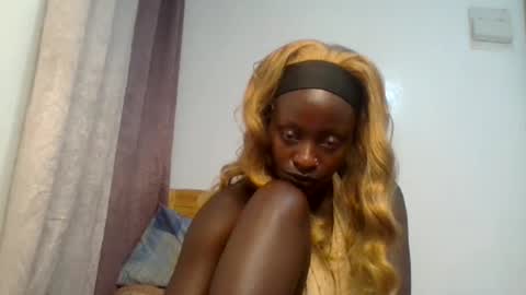 Snapshot of girl_shani chatting on 04-10-26, 10:14 girl_shani online show from 04-10-26, 10:14