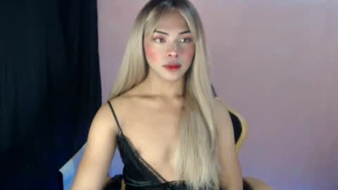 queen ronna online show from 03-03-25, 01:10