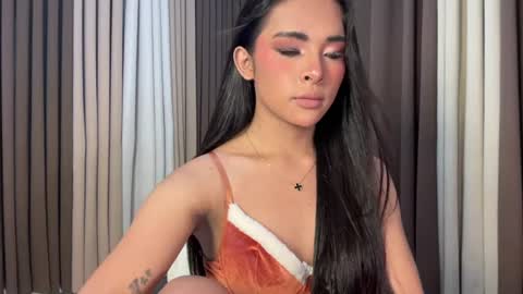 Snapshot of girlcock_dominantfucker chatting on 06-25-26, 01:27 queen ronna online show from 06-25-26, 01:27