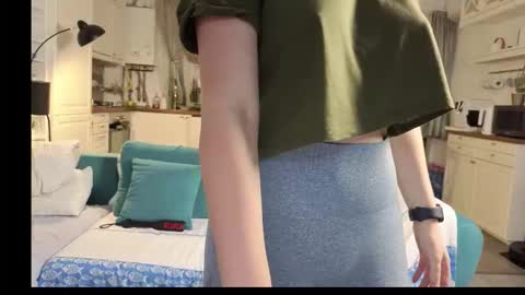 Girlfriend online show from 12-15-25, 03:38