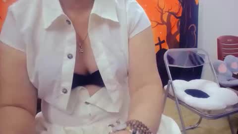 Snapshot of girlhanoi chatting on 11-04-25, 12:59 girlhanoi online show from 11-04-25, 12:59