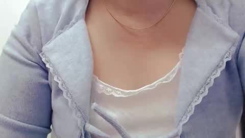 Snapshot of girlhanoi chatting on 02-10-26, 03:27 girlhanoi online show from 02-10-26, 03:27