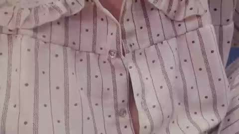 Snapshot of girlhanoi chatting on 02-12-26, 01:33 girlhanoi online show from 02-12-26, 01:33