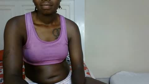 Snapshot of girlnextdoor60 chatting on 09-15-25, 12:16 Sexy online show from 09-15-25, 12:16