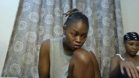 Snapshot of girlnextdoor60 chatting on 10-29-25, 02:36 Sexy online show from 10-29-25, 02:36