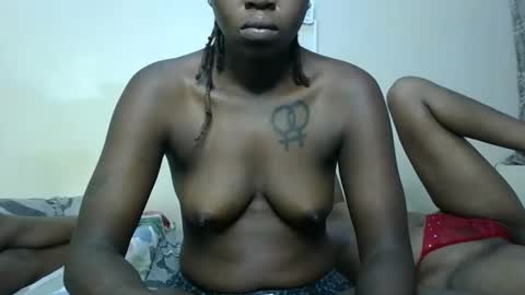 Snapshot of girlnextdoor60 chatting on 12-15-25, 05:55 Sexy online show from 12-15-25, 05:55