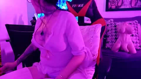 Snapshot of girls227445638252 chatting on 03-02-26, 07:15 girls227445638252 online show from 03-02-26, 07:15