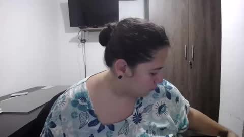 Snapshot of girls69x chatting on 02-23-25, 11:33 Ela online show from 02-23-25, 11:33